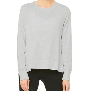 Alo yoga gray top